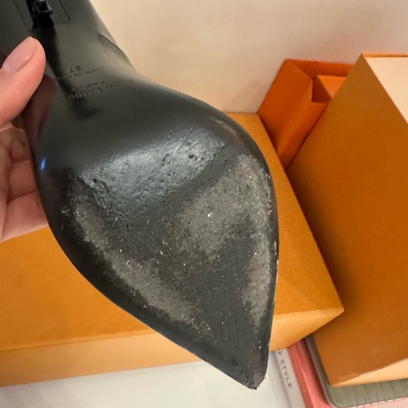 Yves Saint Laurent Black Heels with Unique Logo Heel - Picture 7 of 7